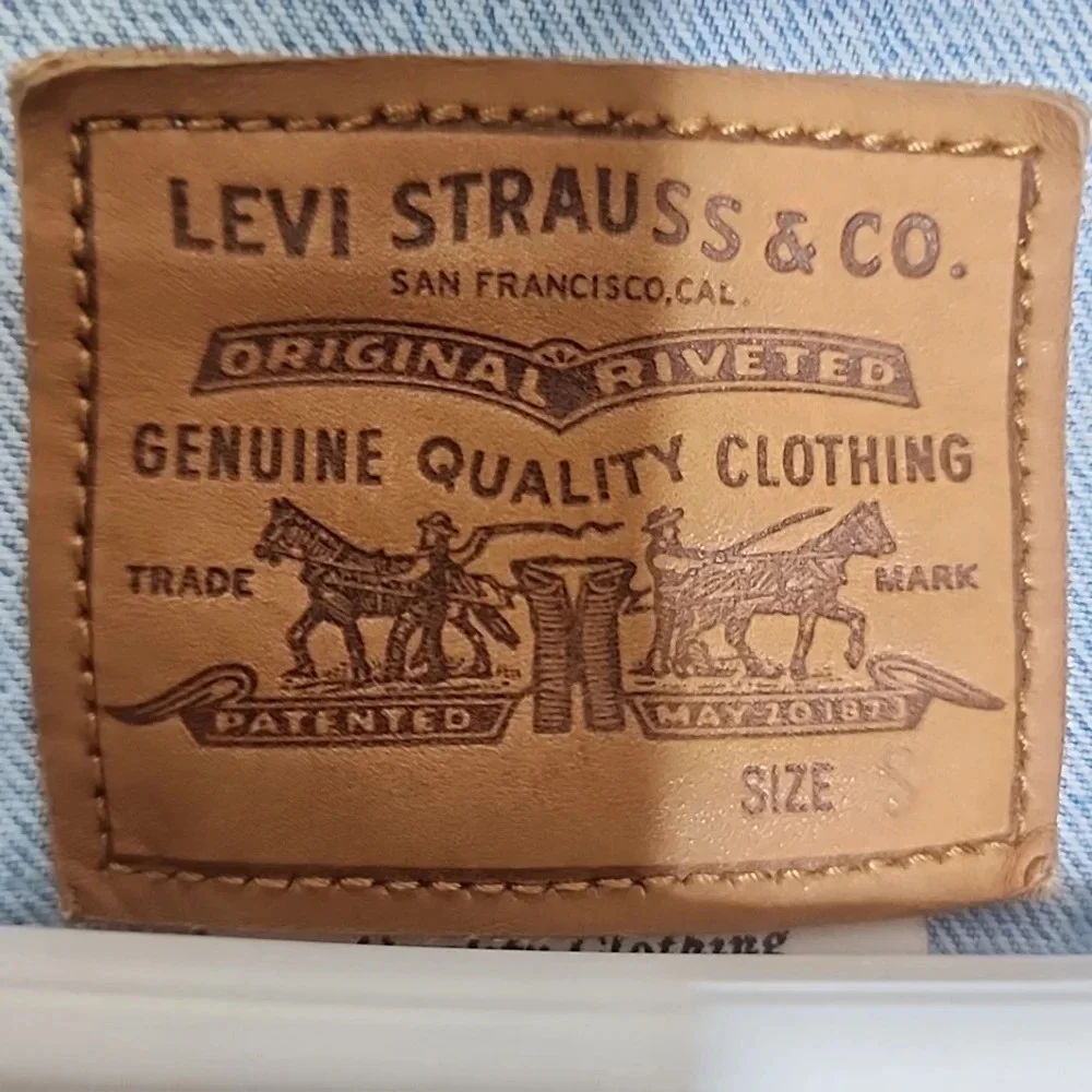 Levis 90s Patchwork Truckers Jacket. Size small - Picture 7 of 12